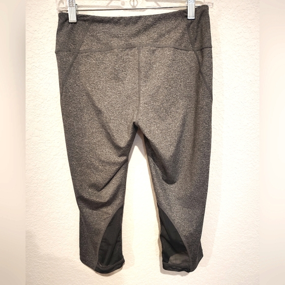 Z By Zella Gray Capris With Mesh Accents - Picture 3 of 4